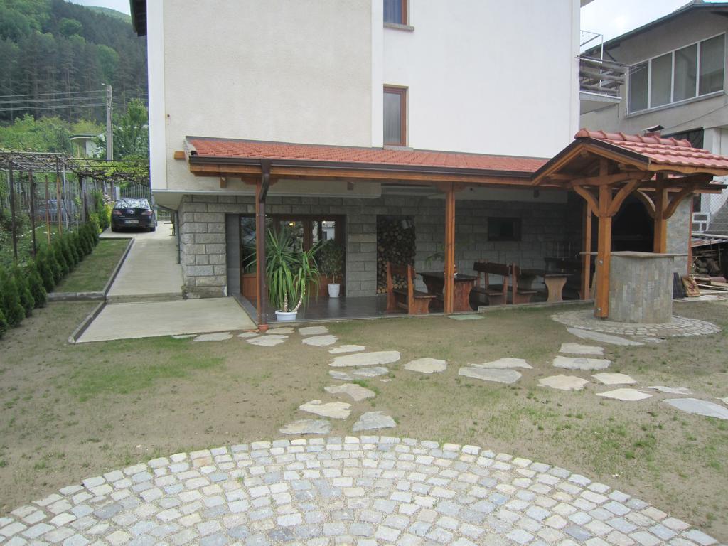 Slavina Guest House Sapareva Banya Bagian luar foto